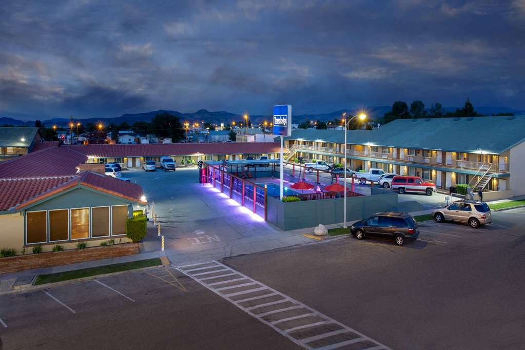 Travelodge by Wyndham Hawthorne - photo 3