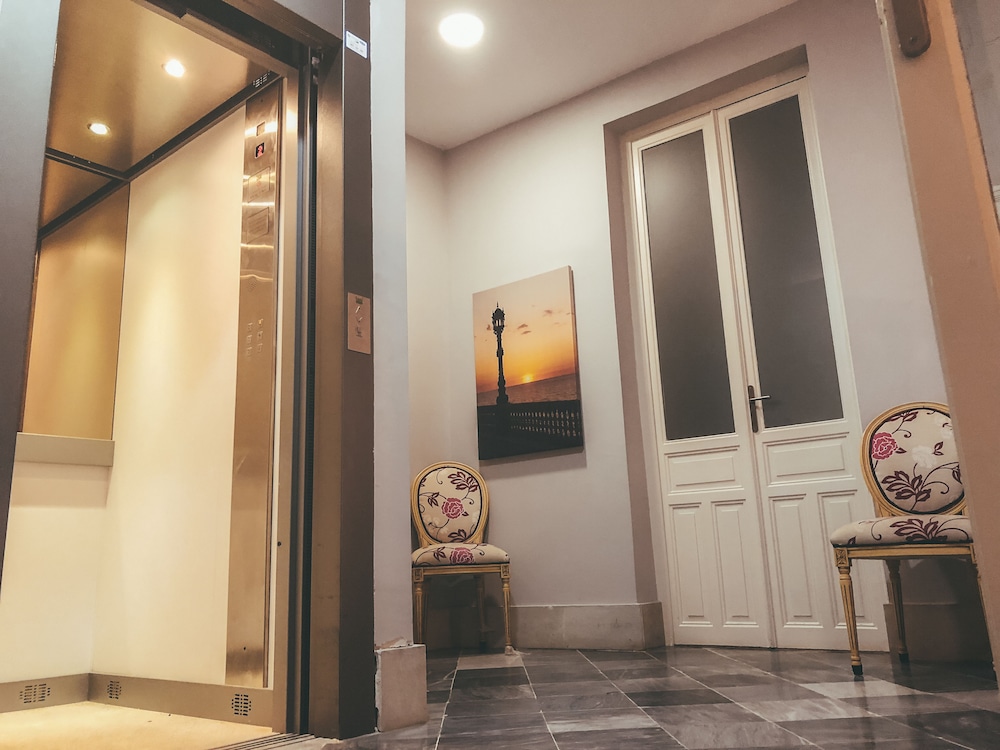 Apodaca Rooms in Cadiz, Spain