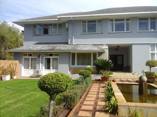 The Boston Guest House — 4-Star Luxury Hotel in Cape Town, South Africa