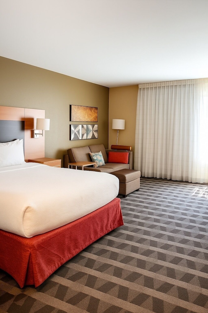 TownePlace Suites Hattiesburg - photo 9