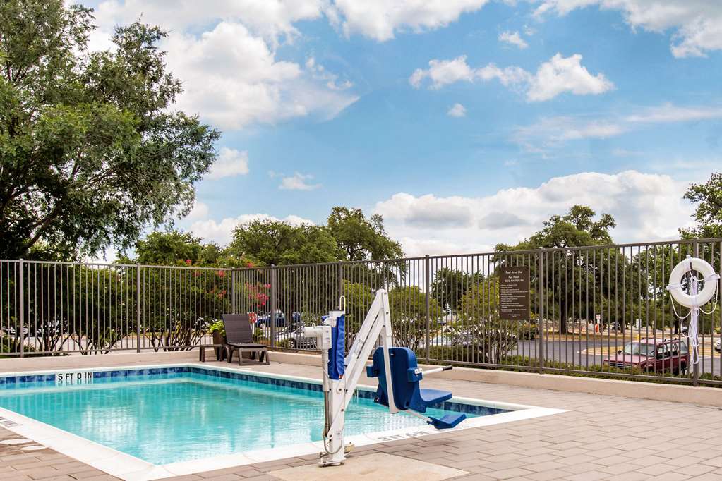 Comfort Suites South Austin - photo 27