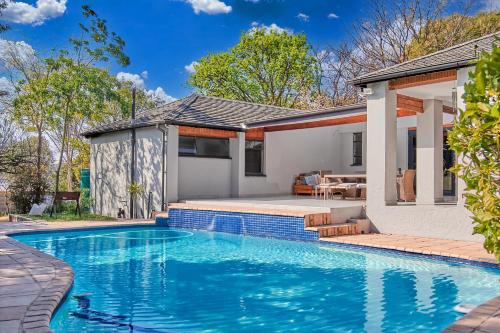 The Stirling — 4-Star Luxury Hotel in Johannesburg, South Africa