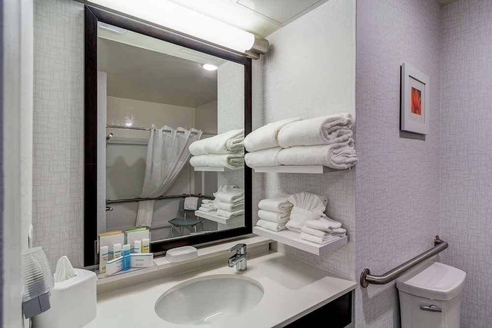 Hampton Inn Salina - photo 22