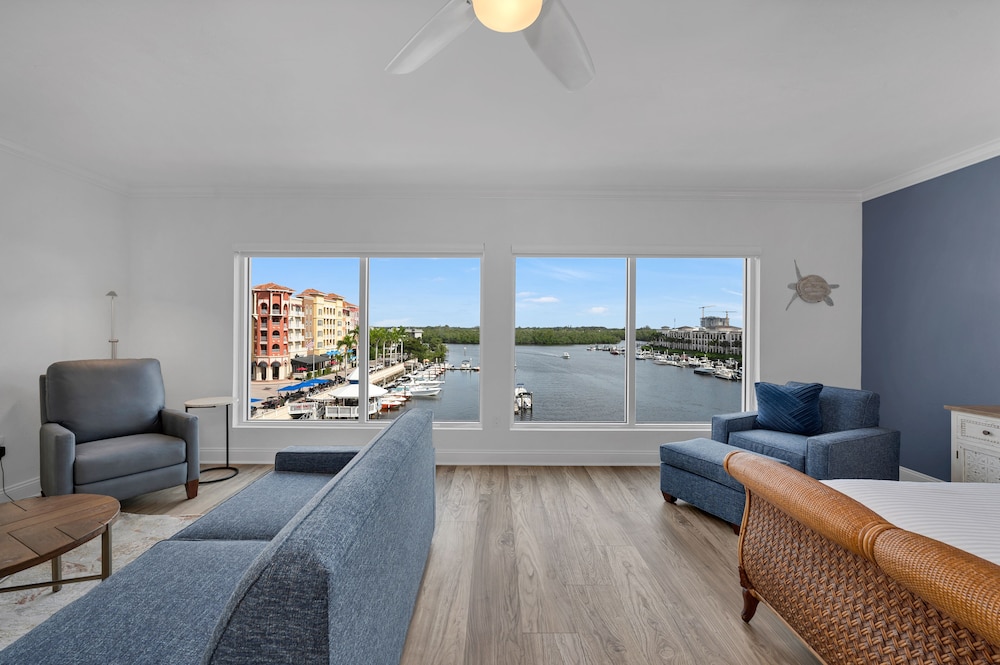 Bayfront Inn Fifth Avenue - photo 13