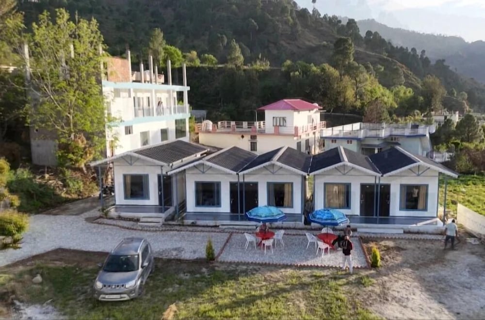 Friendship Inn Hotel Resorts — Barkot