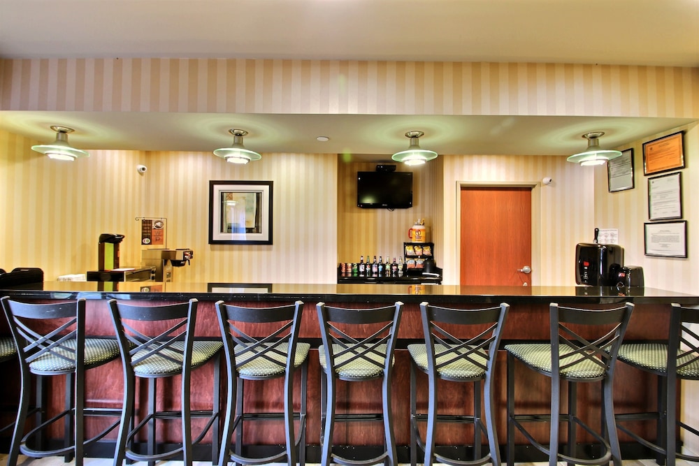 AmericInn by Wyndham Oshkosh - photo 26