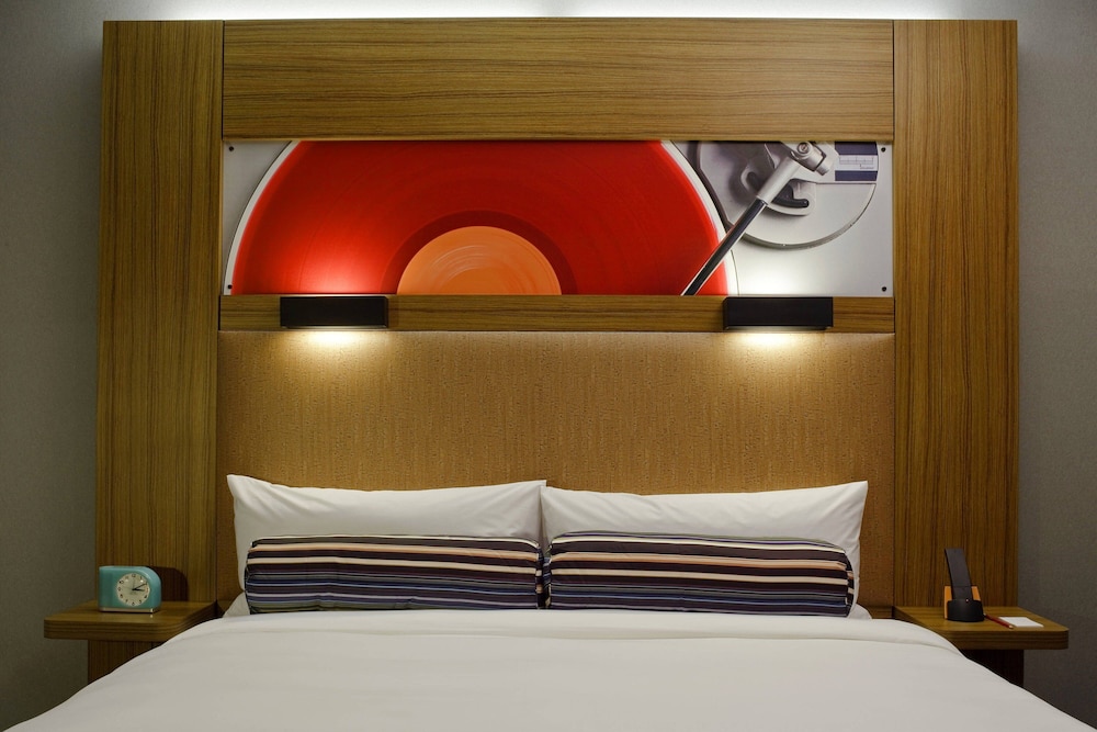 Aloft Harlem - photo 9