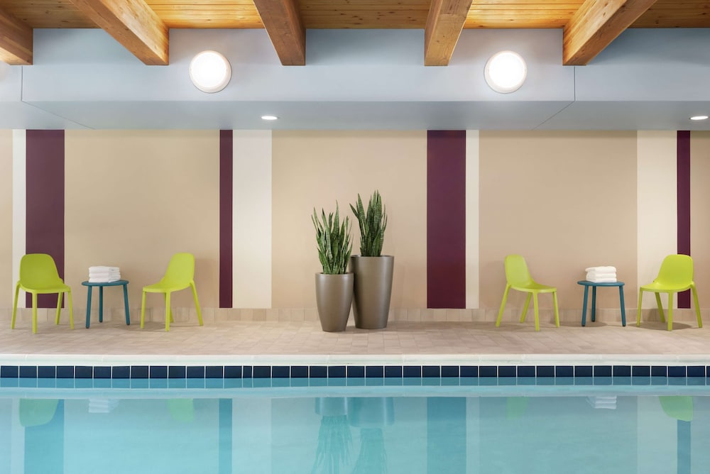 Home2 Suites by Hilton Overland Park - photo 37