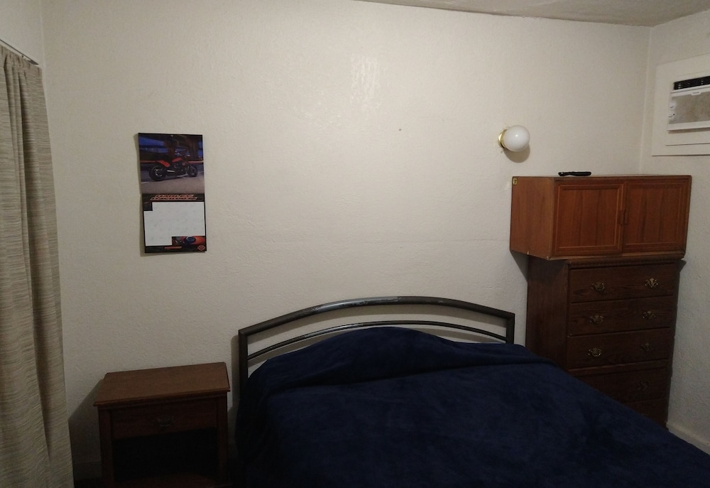 EL Amigo Motel - photo 9
