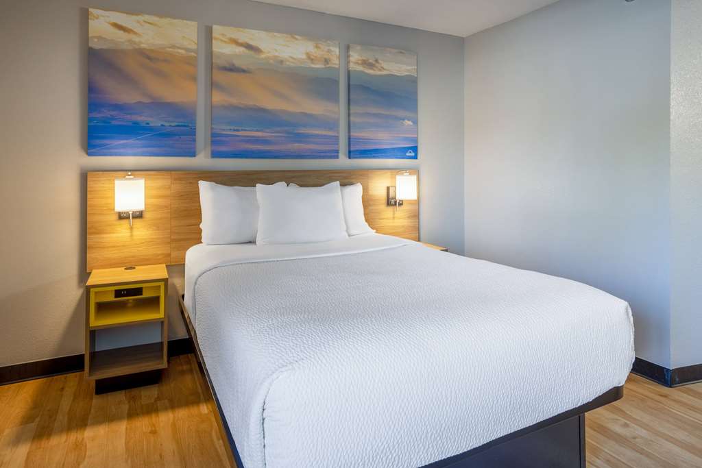 Days Inn by Wyndham Pleasant Prairie Kenosha - photo 29