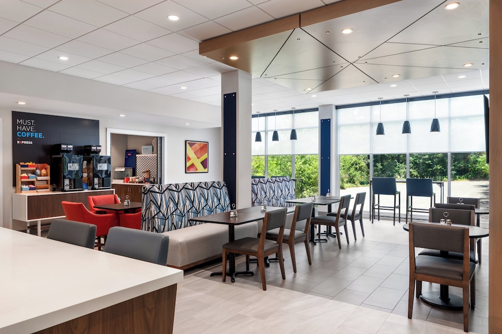 Holiday Inn Exp Stes Berkshires By Ihg - photo 27