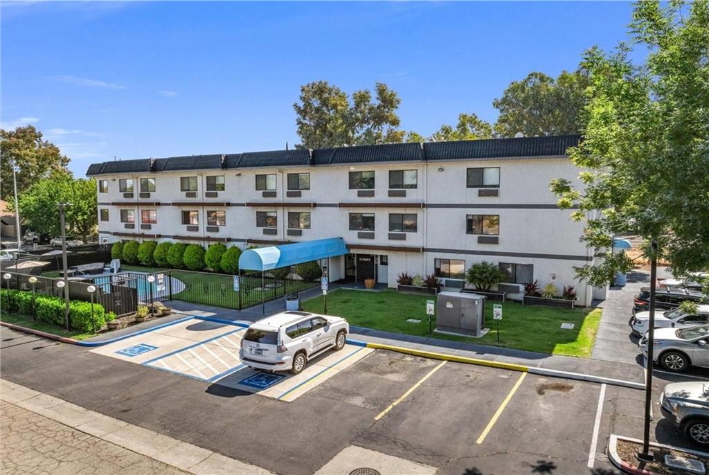 Days Inn by Wyndham Woodland - photo 9