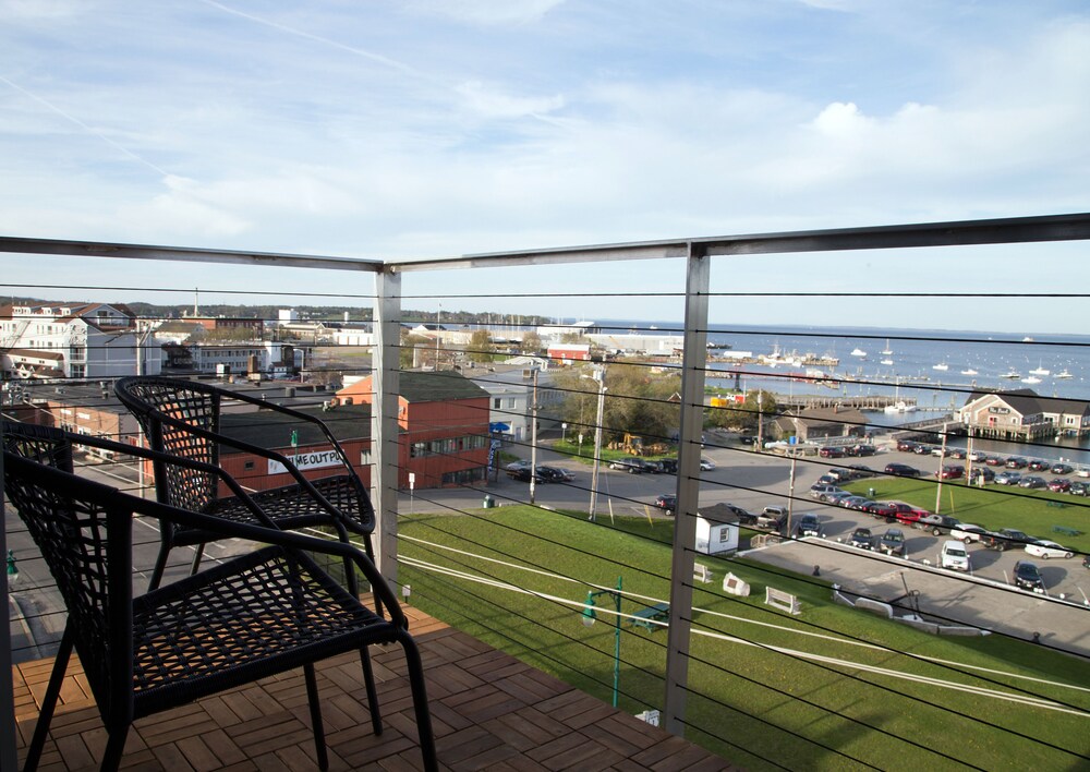 250 Main Hotel - photo 8