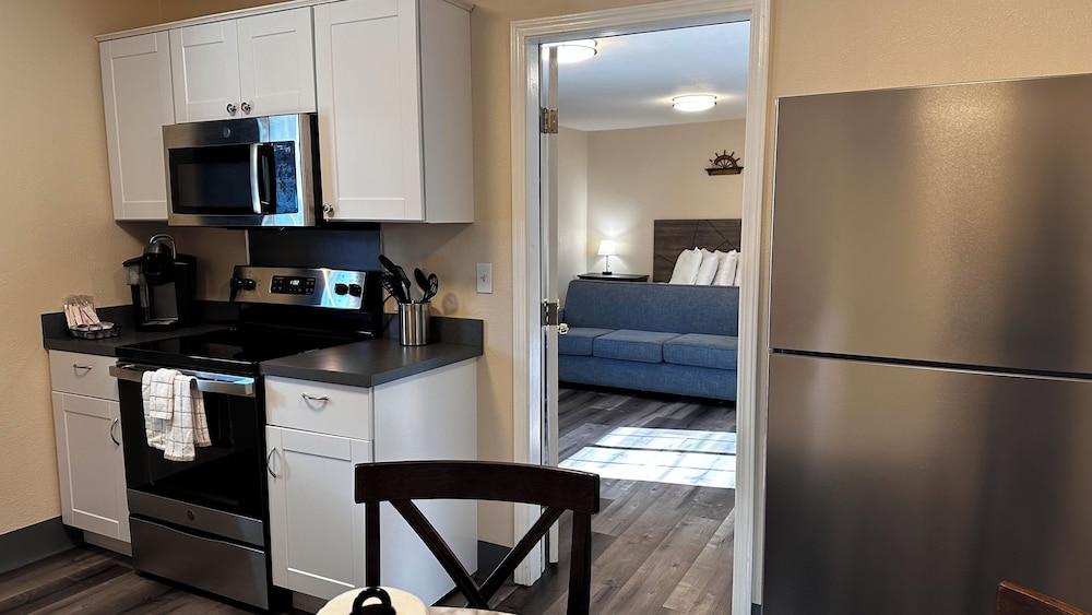 The Coastal Inn and Suites - photo 93