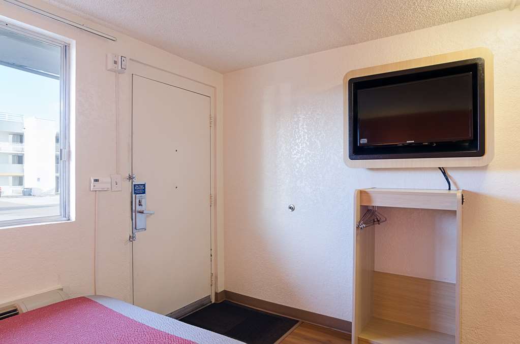Motel 6 Denver CO Downtown - photo 20