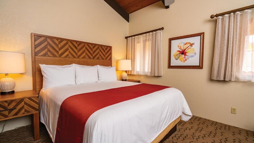 Kona Coast Resort by VRHost - photo 12