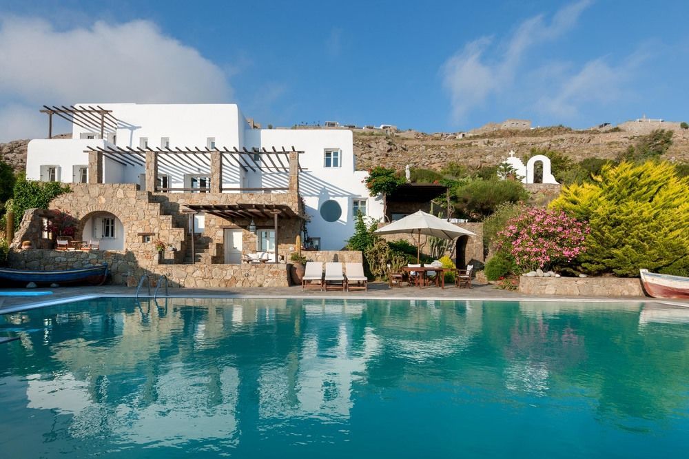 Grand Retreat Villa — 4-Star Luxury Hotel in Mykonos, Greece