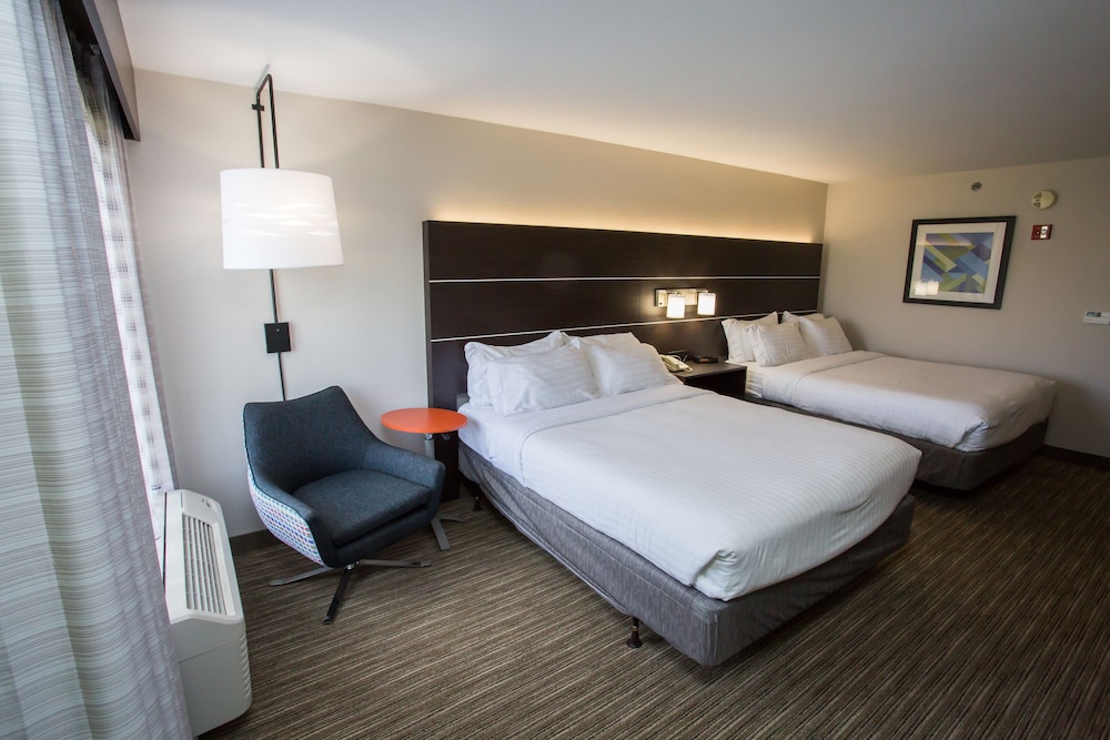 Holiday Inn Express Wilmington by IHG - photo 44