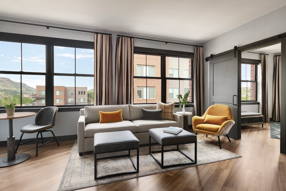 The Eddy Taproom & Hotel - photo 9