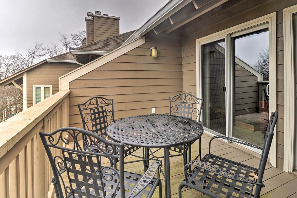 Wintergreen Resort Retreat with Skiing Access - photo 20