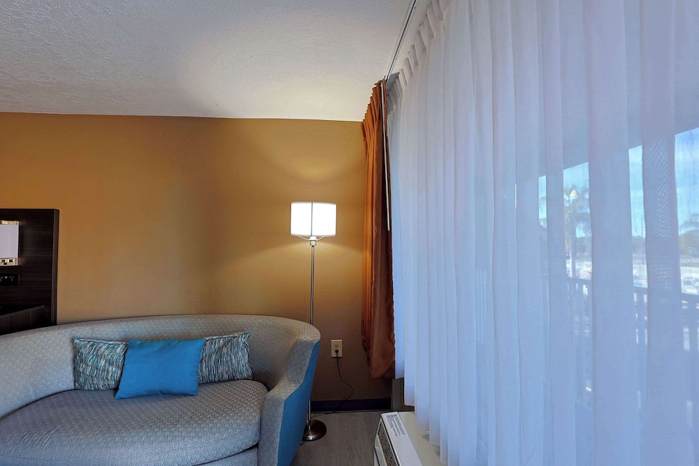Quality Inn Kennedy Space Center - photo 39