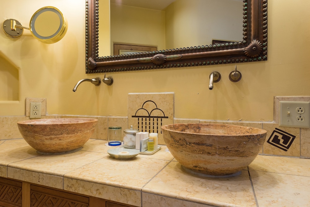 Inn on La Loma Plaza - photo 68