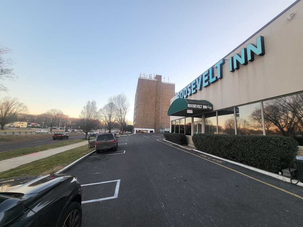 Roosevelt Inn - photo 19