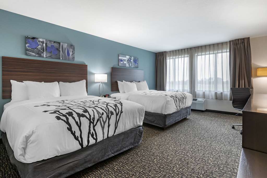 Sleep Inn & Suites Milwaukee Franklin - photo 9