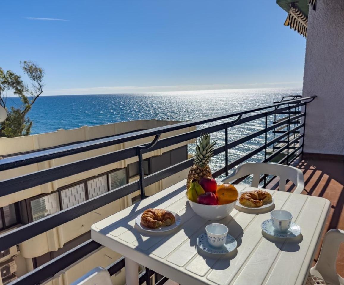 Mediterraneo 6 9 Charming Beachfront 1bedroom With Stunning Sea Views — Marbella