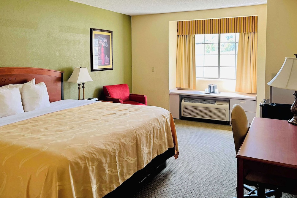 Quality Inn & Suites Prestonsburg next to Mountain Arts Center - photo 5