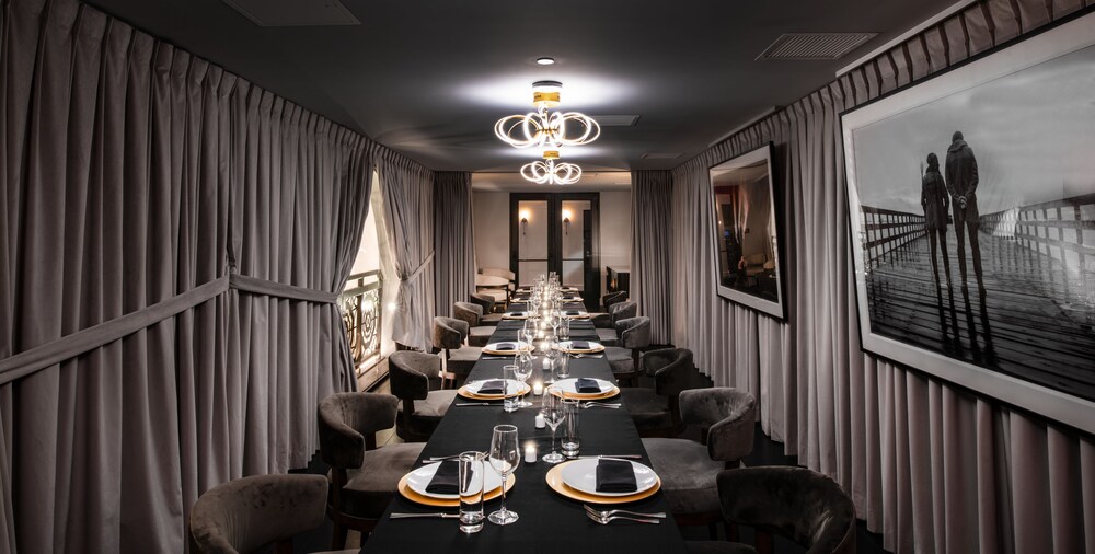 The Mayfair - photo 82
