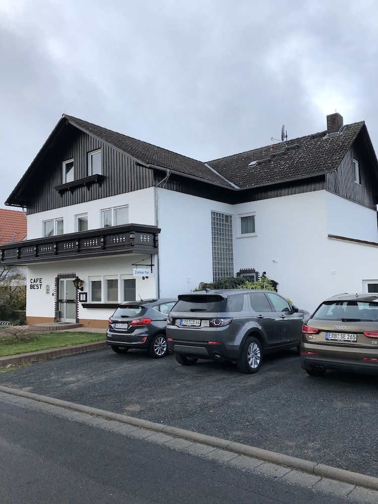 Cafe Best Gastezimmer — Erbach