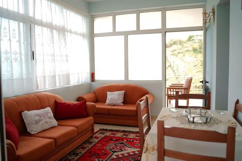 Elimelivelaj in Permet, Albania