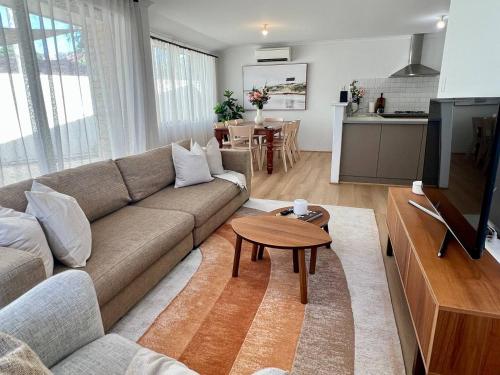 Stylish Armadale Getaway