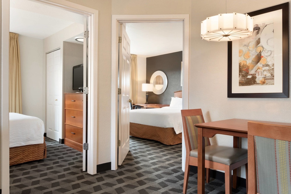 Towneplace Suites by Marriott Boca Raton - photo 23