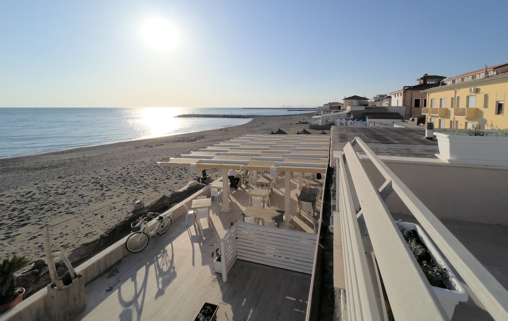 Hotel Cecina Beach in Cecina, Italy