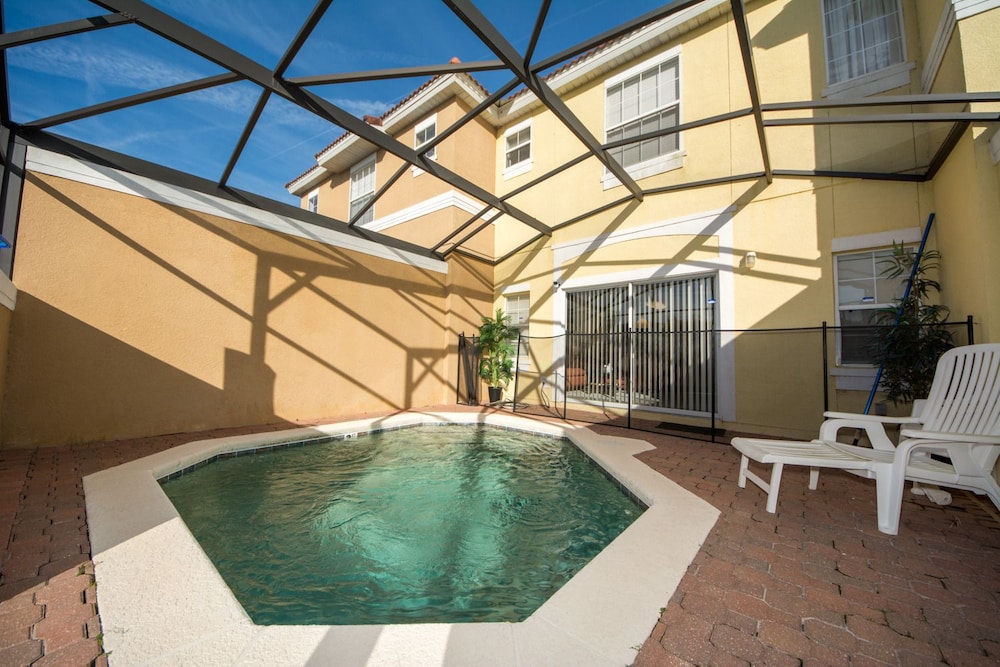 Bella Vida Resort by Home 2U - photo 188