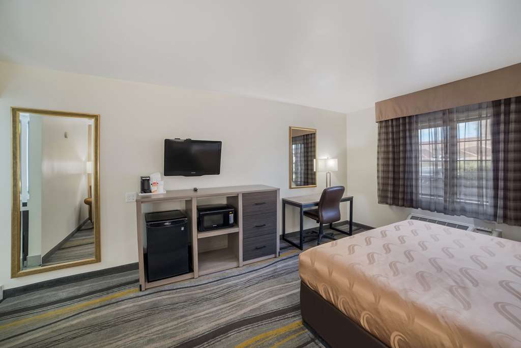Quality Inn & Suites Goodyear Phoenix West - photo 3