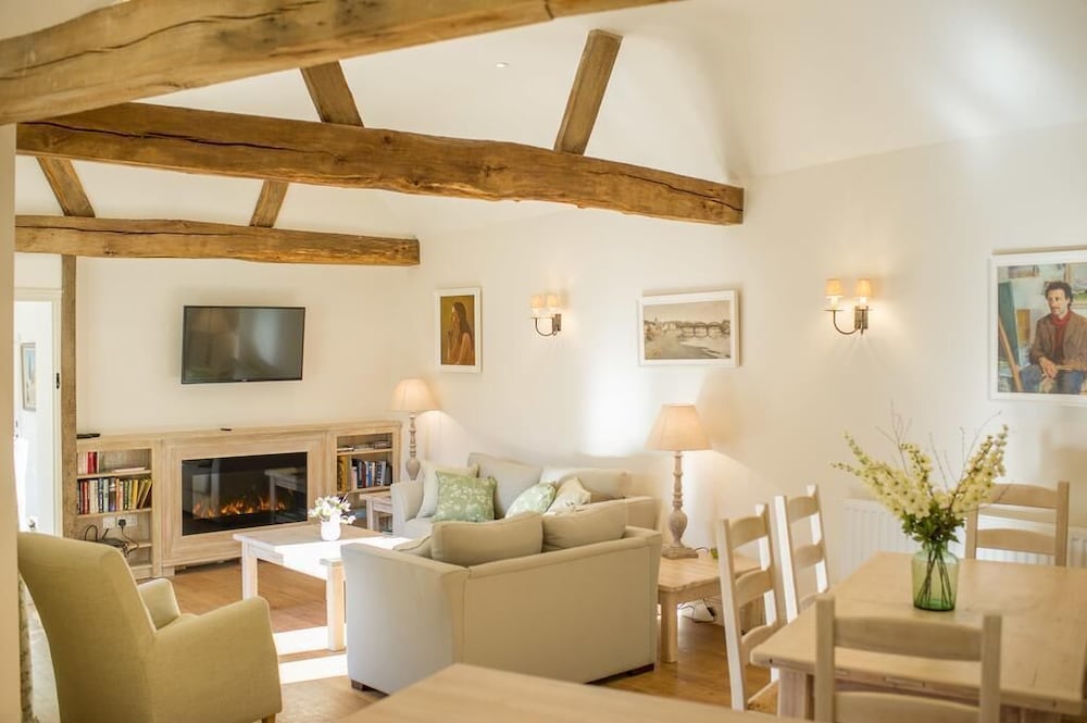Cowdray Holiday Cottages in Midhurst, United Kingdom
