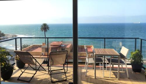 Atalaya sobre el mar un A tico frente a la bahA a — 4-Star Luxury Hotel in Malaga, Spain