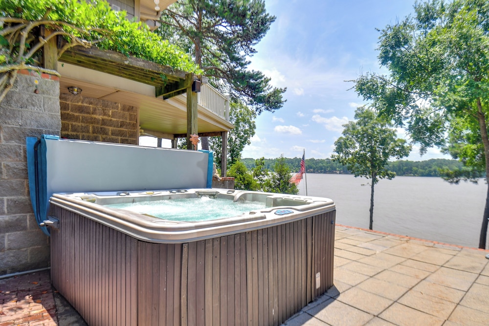 Boat Dock Access Clarks Hill Lake Hideaway 22168802 — Elberton