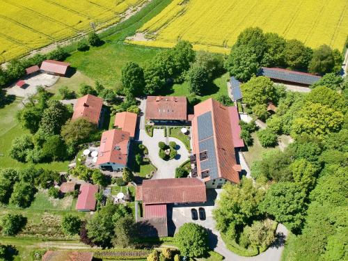 Gut Schwarz n Hof Ferienwohnungen — 4-Star Luxury Hotel in Bad Griesbach, Germany