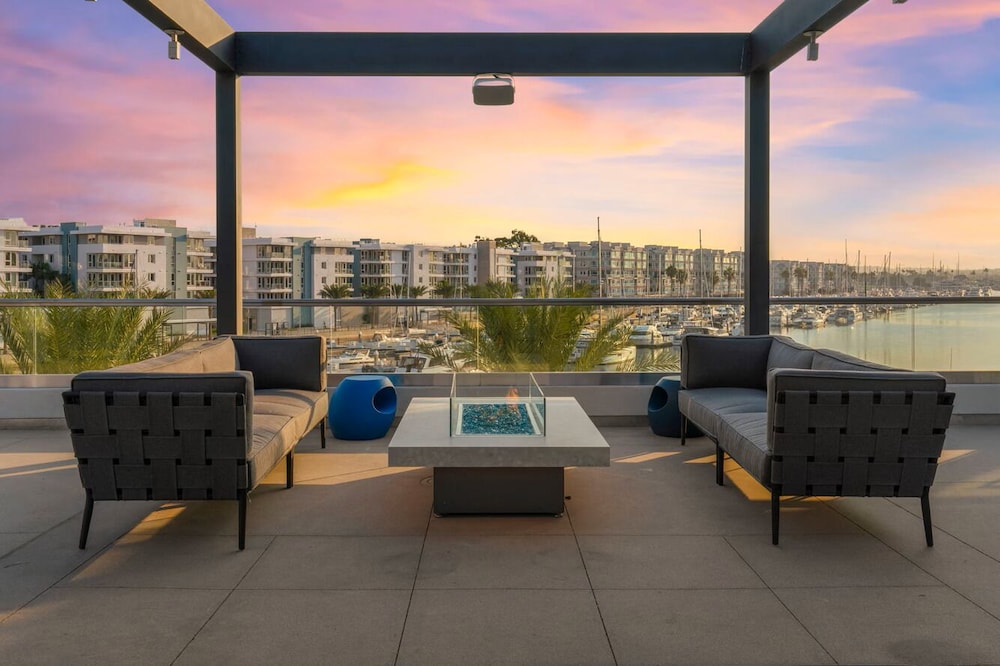 Courtyard by Marriott Marina del Rey - photo 34