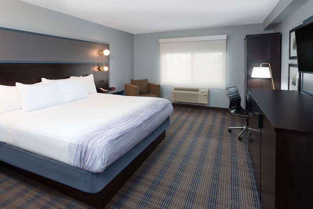 AmericInn by Wyndham Peoria - photo 8