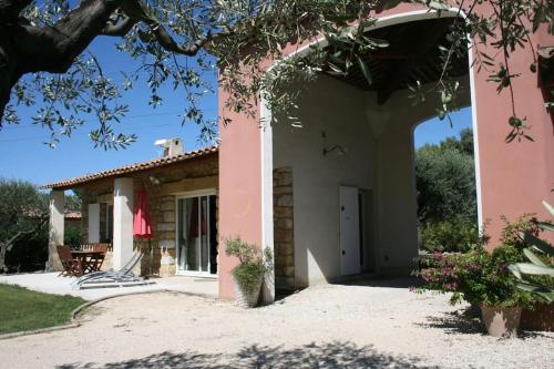 Petit Mas En Provence Superbe Vue in Istres, France