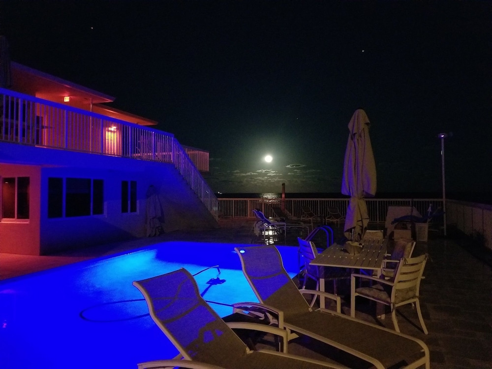 Le Cabanon Motel - photo 57