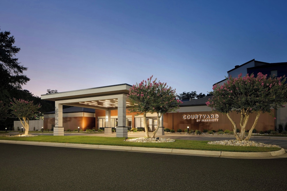 Courtyard by Marriott Williamsburg Busch Gardens Area in Williamsburg, United States