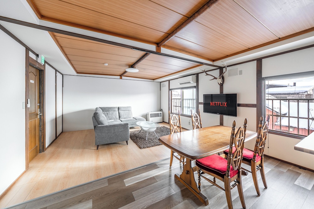 King Deer - carbon neutral hotel in Unknown City