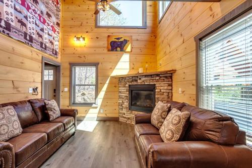 Teddy Bear Cabin — 4-Star Luxury Hotel in Sevierville, United States