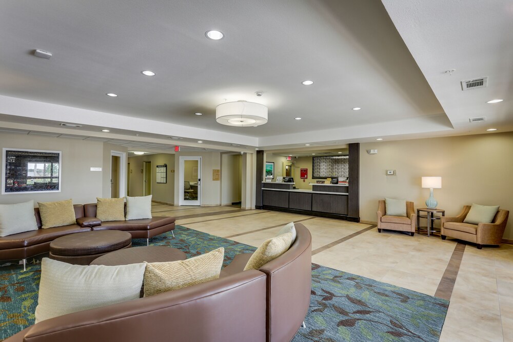 Candlewood Suites College Station At University by IHG - photo 3